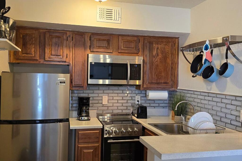 Cozy Updated Cove Of Heaven, 5Mins To Lake Hefner! Oklahoma City Exterior foto
